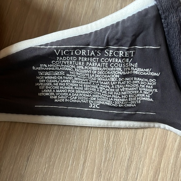 Victoria Secret Bra - Picture 10 of 10